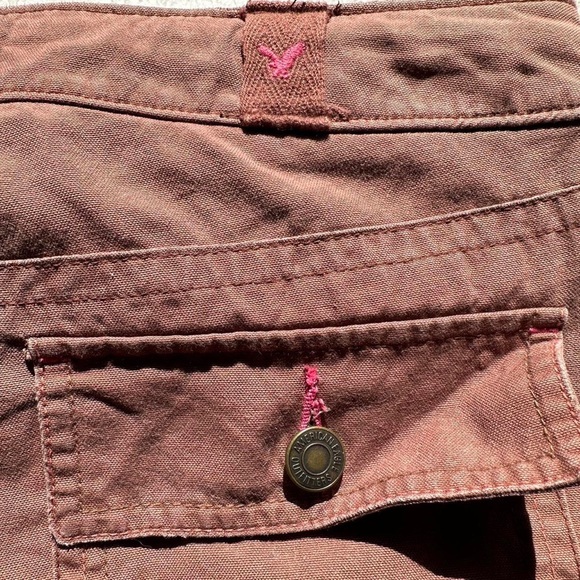 American Eagle low rise Capris - Picture 3 of 4